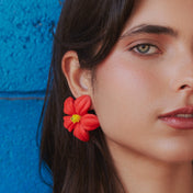 CAYENNE FLOWER STUD EARRINGS
