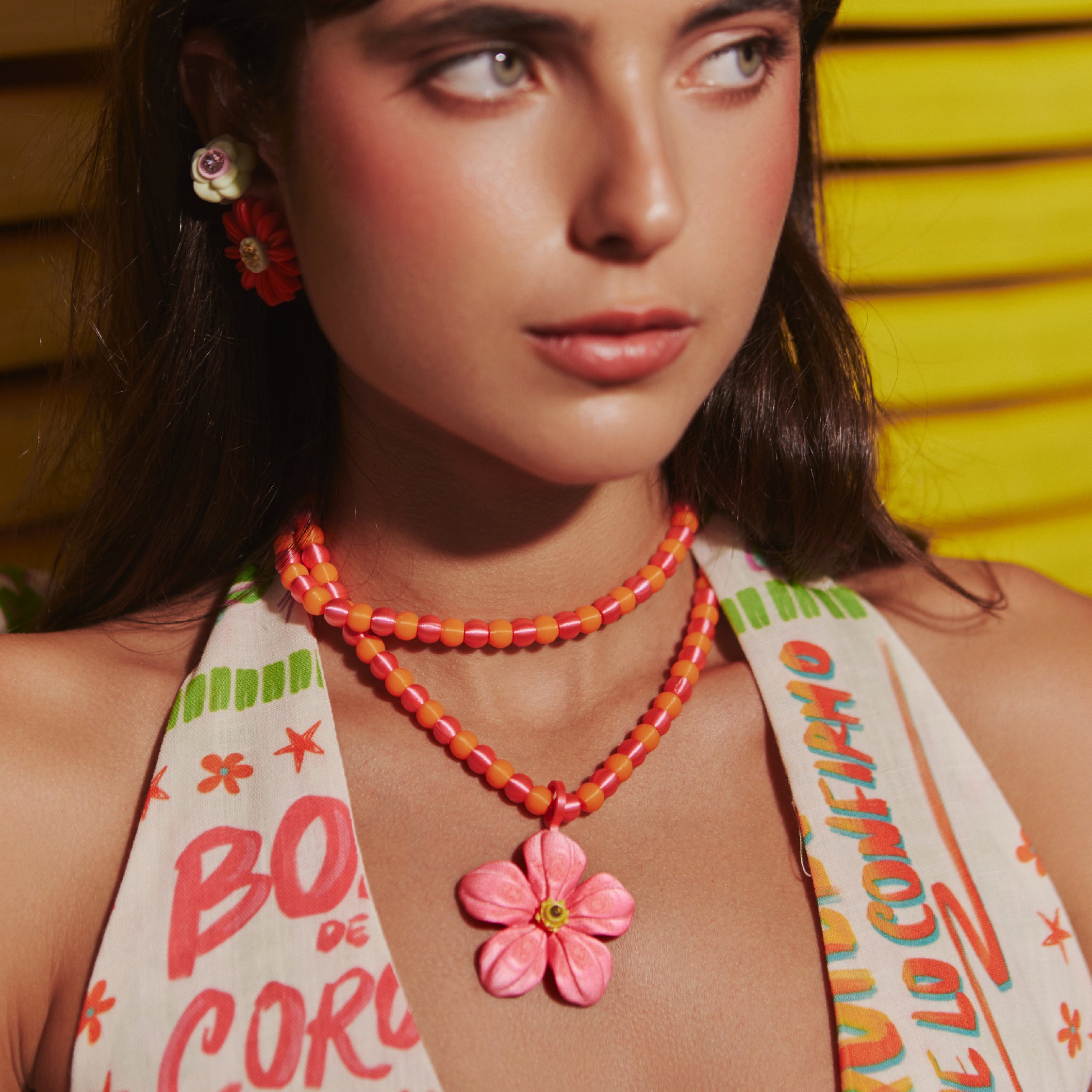 CAYENNE FLOWER PENDULUM NECKLACE