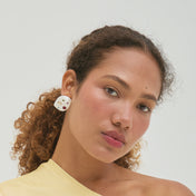 PEARL STUDS WITH CRYSTALS - SIXXTA
